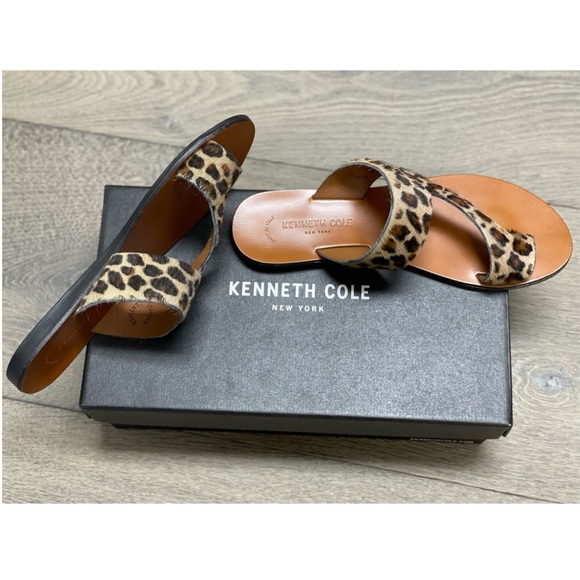 Kenneth Cole New York Palm Flat Toe Loop Sandal - Picture 10 of 13